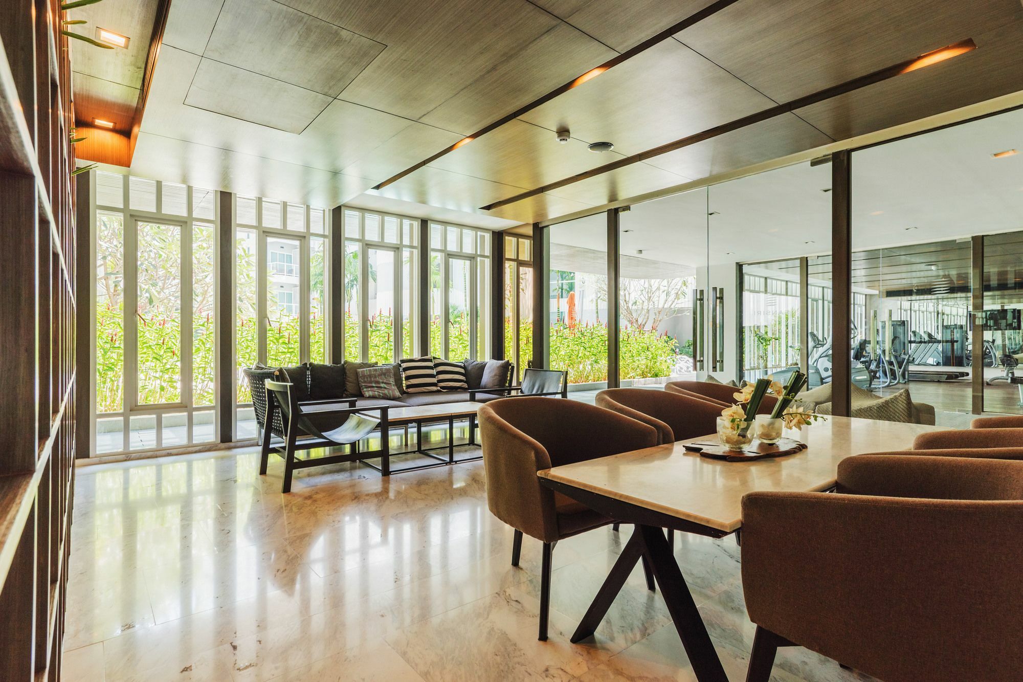 Favstay - The Base Downtown Phuket Luaran gambar