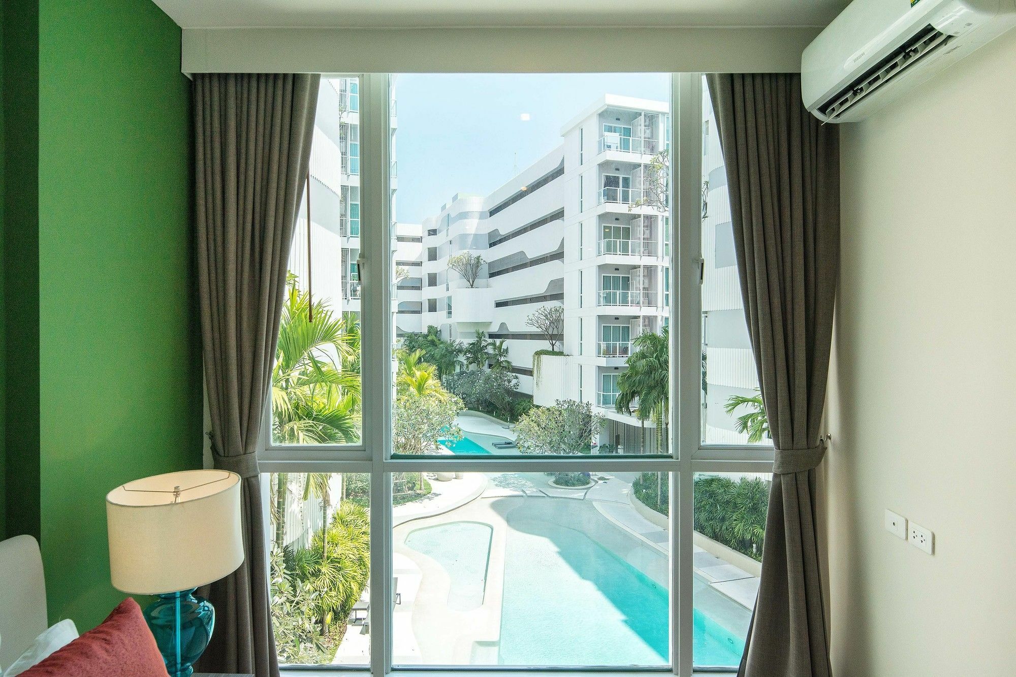 Favstay - The Base Downtown Phuket Luaran gambar